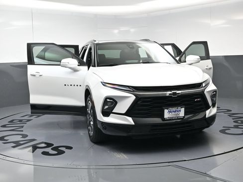 Used 2024 Chevrolet Blazer RS w/ Driver Confidence II Package FWD image 23