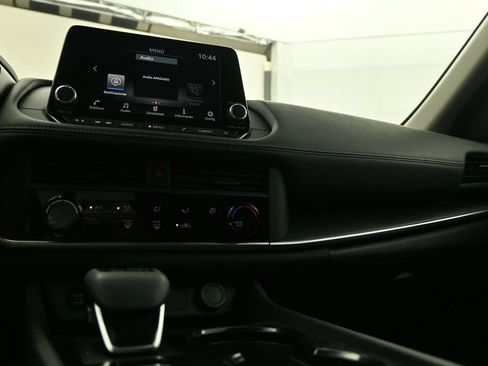 Used 2026 Nissan Rogue S FWD image 18