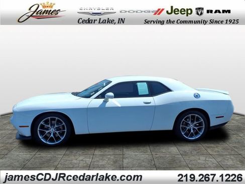 Used 2022 Dodge Challenger GT image 2