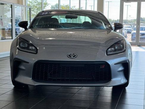 Used 2025 Toyota GR86 Premium RWD image 2
