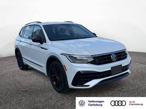 Used 2022 Volkswagen Tiguan SE R-Line AWD/4WD image 3