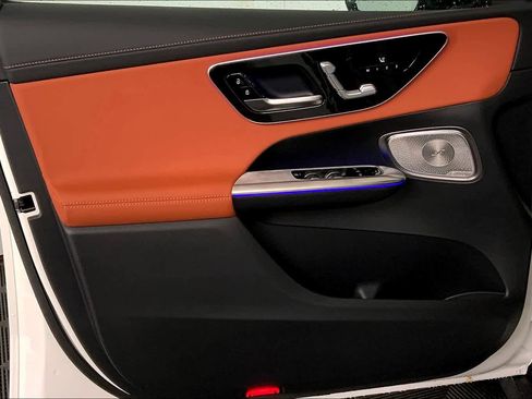 New 2025 Mercedes-Benz GLC 300 4MATIC image 12