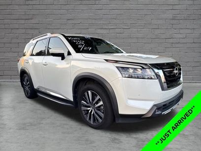 Certified 2022 Nissan Pathfinder Platinum w/ Lighting Package (N93)