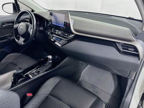 Used 2021 Toyota C-HR Limited FWD image 27