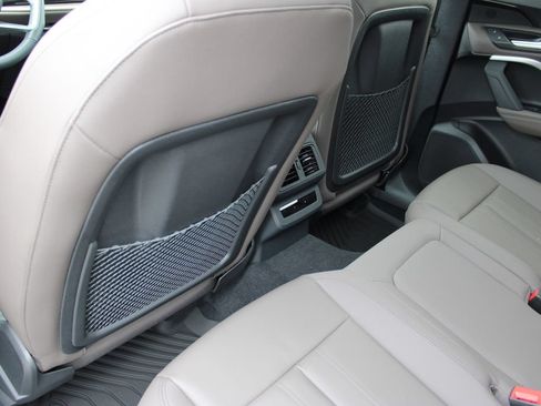 Used 2025 Audi Q5 Premium w/ Convenience Package AWD/4WD image 47