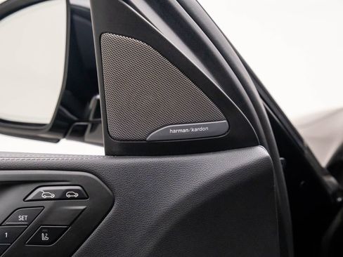 Used 2023 BMW X6 xDrive40i w/ M Sport Package image 17