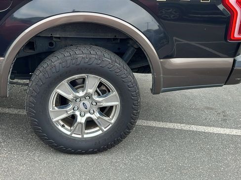 Used 2015 Ford F150 Lariat w/ Equipment Group 502A Luxury image 12