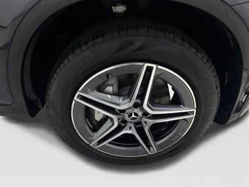 Used 2022 Mercedes-Benz GLC 300 w/ AMG Line image 81