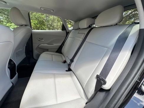 Used 2024 Hyundai Kona Limited FWD image 12