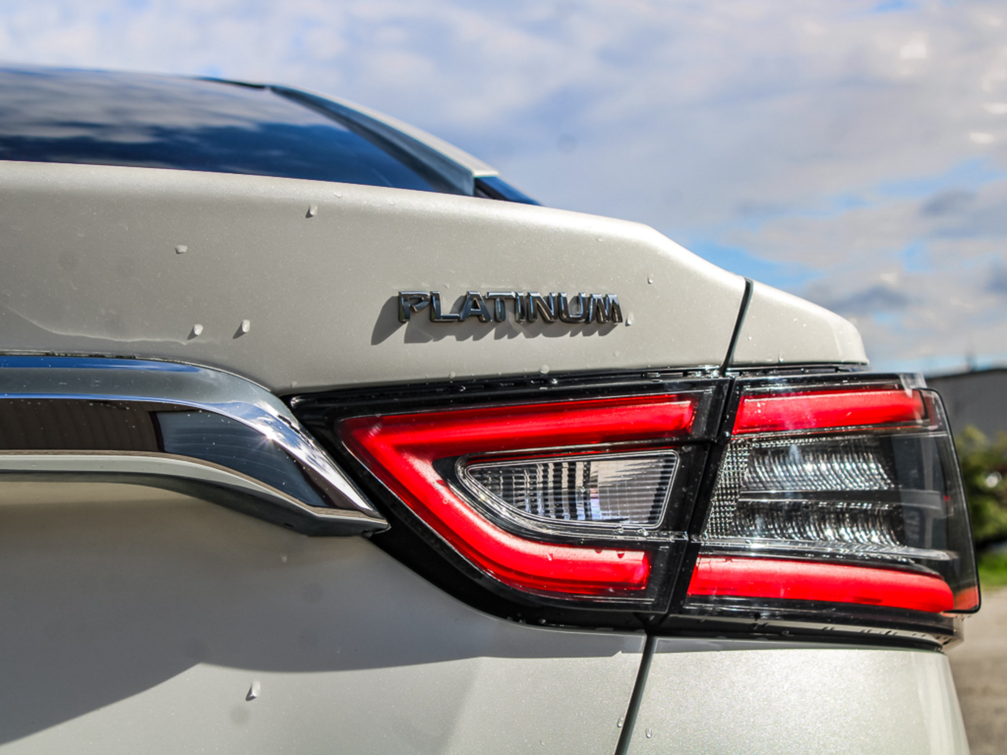 Used 2023 Nissan Maxima Platinum FWD image 15