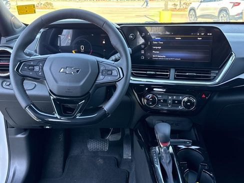 New 2026 Chevrolet Trax RS w/ Sunroof Package image 7