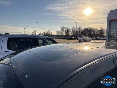 Used 2023 Honda Odyssey Touring image 3