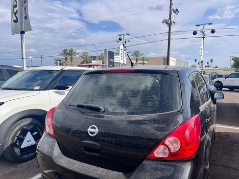 Used 2011 Nissan Versa 1.8 S w/ PWR Plus Pkg FWD image 5