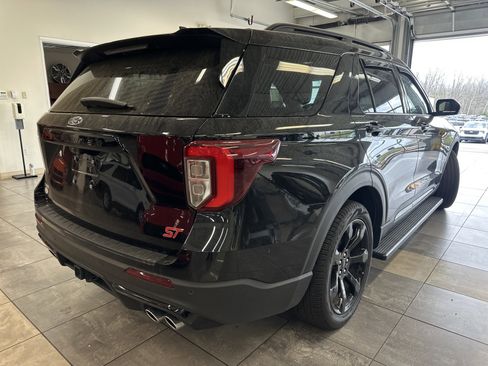 Used 2024 Ford Explorer ST w/ Equipment Group 401A image 12
