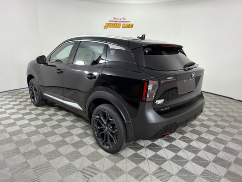 New 2026 Nissan Kicks SR FWD image 3