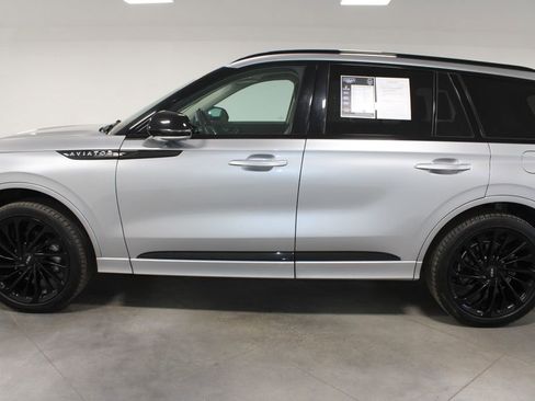 Used 2022 Lincoln Aviator Reserve w/ Equipment Group 201A image 6
