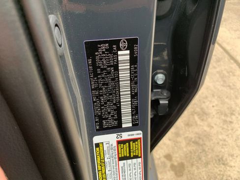 Used 2025 Toyota Camry SE image 35