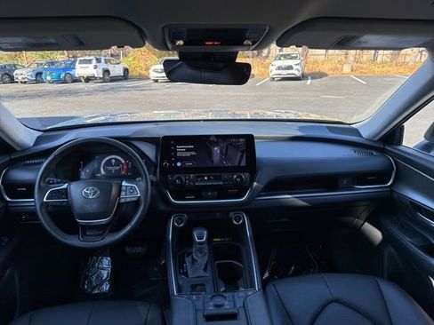 Certified 2024 Toyota Grand Highlander XLE image 21