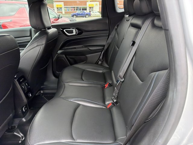 Used 2025 Jeep Compass Limited w/ High Altitude Package AWD/4WD image 13