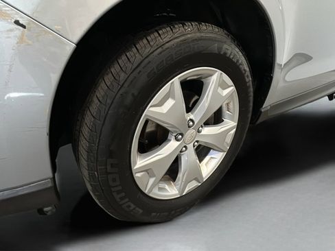 Used 2014 Subaru Forester 2.5i Limited w/ Popular Package #1 AWD/4WD image 34