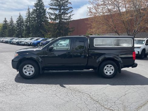 Used 2020 Nissan Frontier S w/ S Utility Package image 2