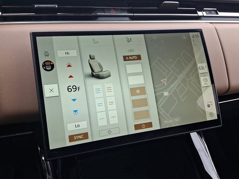 Used 2025 Land Rover Range Rover Sport SE image 16