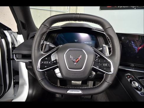 Used 2024 Chevrolet Corvette Z06 RWD image 15