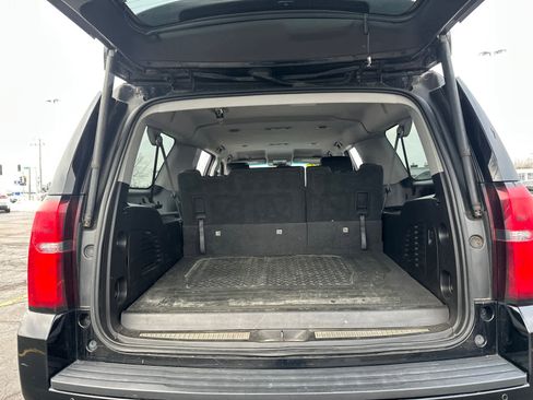 Used 2015 Chevrolet Suburban LT image 29