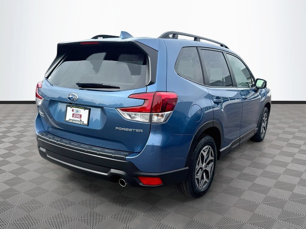 Certified 2023 Subaru Forester Premium AWD/4WD image 4