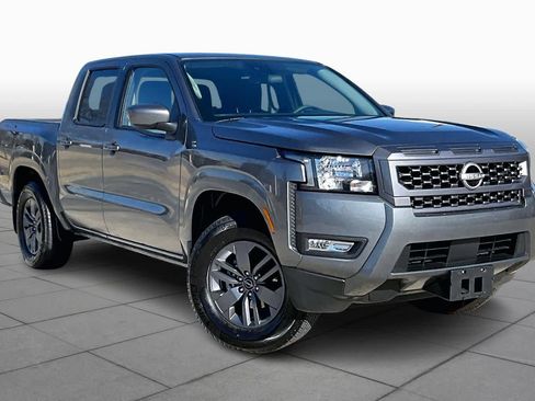 Used 2025 Nissan Frontier SV w/ SV Convenience Package image 3