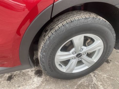 Used 2022 Kia Sorento LX image 6