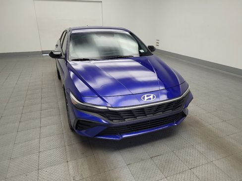 Used 2025 Hyundai Elantra Sport FWD image 14