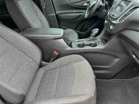 Used 2022 Chevrolet Equinox LT image 22