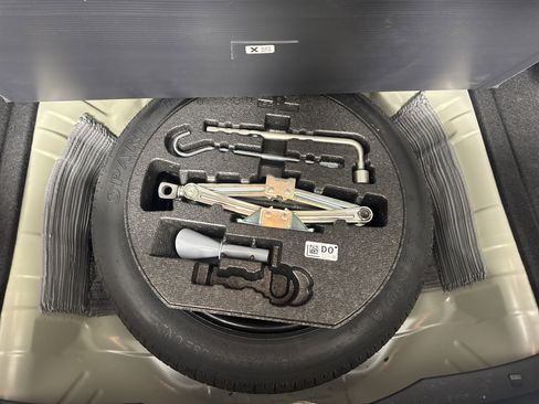 Certified 2024 Honda Civic Touring image 22