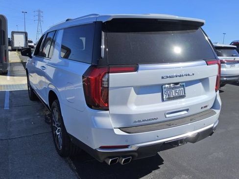 Used 2026 GMC Yukon XL Denali w/ Sun & Power Step Package AWD/4WD image 5