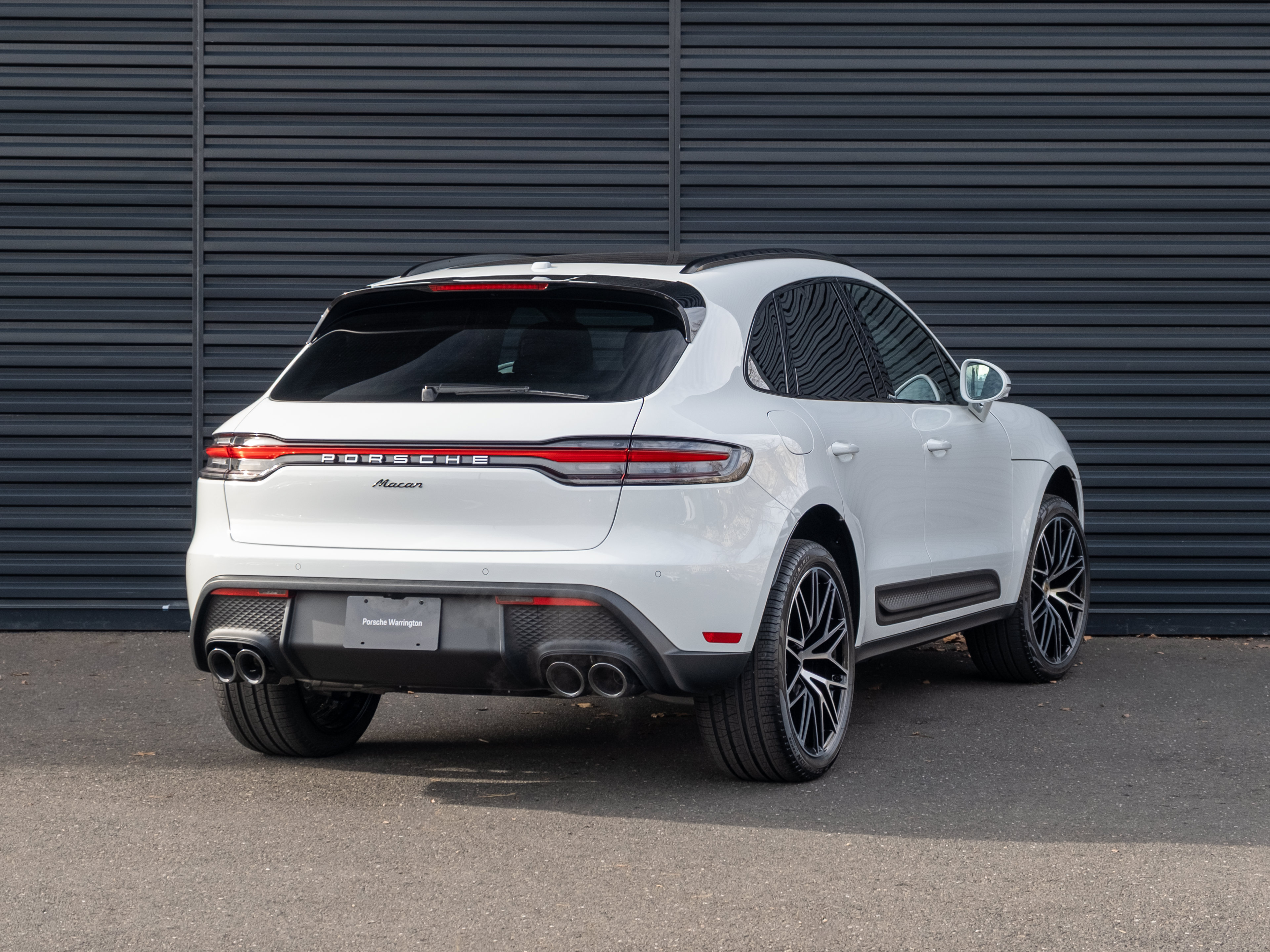 Certified 2026 Porsche Macan AWD/4WD image 8