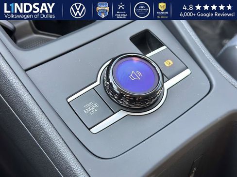 New 2026 Volkswagen Tiguan SE image 14