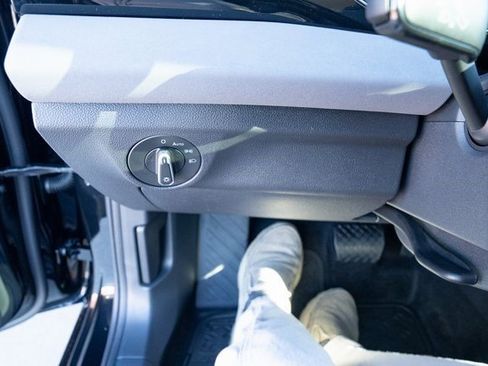 New 2026 Volkswagen Jetta SE image 24