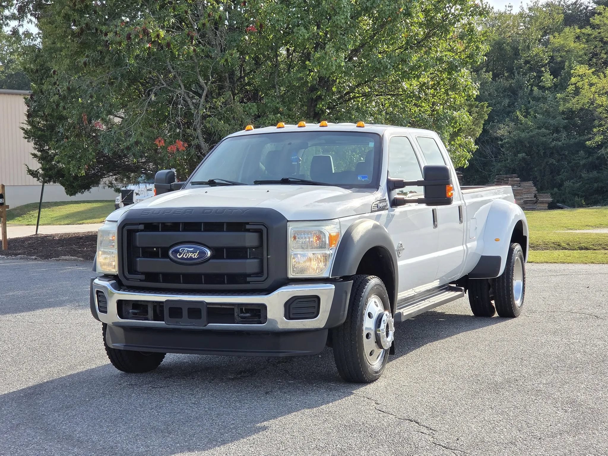 Used 2016 Ford F450 XL w/ Power Equipment Group AWD/4WD image 2
