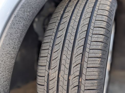 Used 2017 Chevrolet Bolt LT image 35