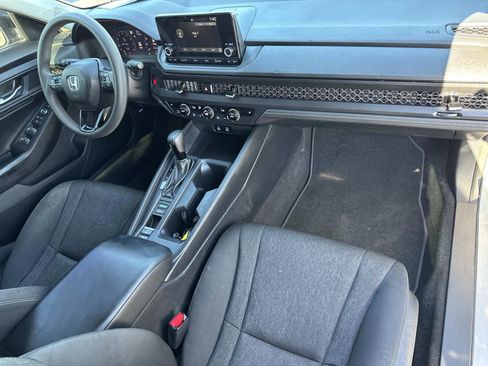 Certified 2025 Honda Accord SE image 29