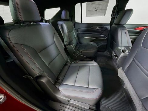 New 2026 Chevrolet Traverse Z71 w/ LPO, Floor Liner Package AWD/4WD image 23