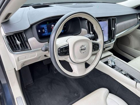 Certified 2023 Volvo S90 B6 Ultimate w/ Protection Package Premier AWD/4WD image 4