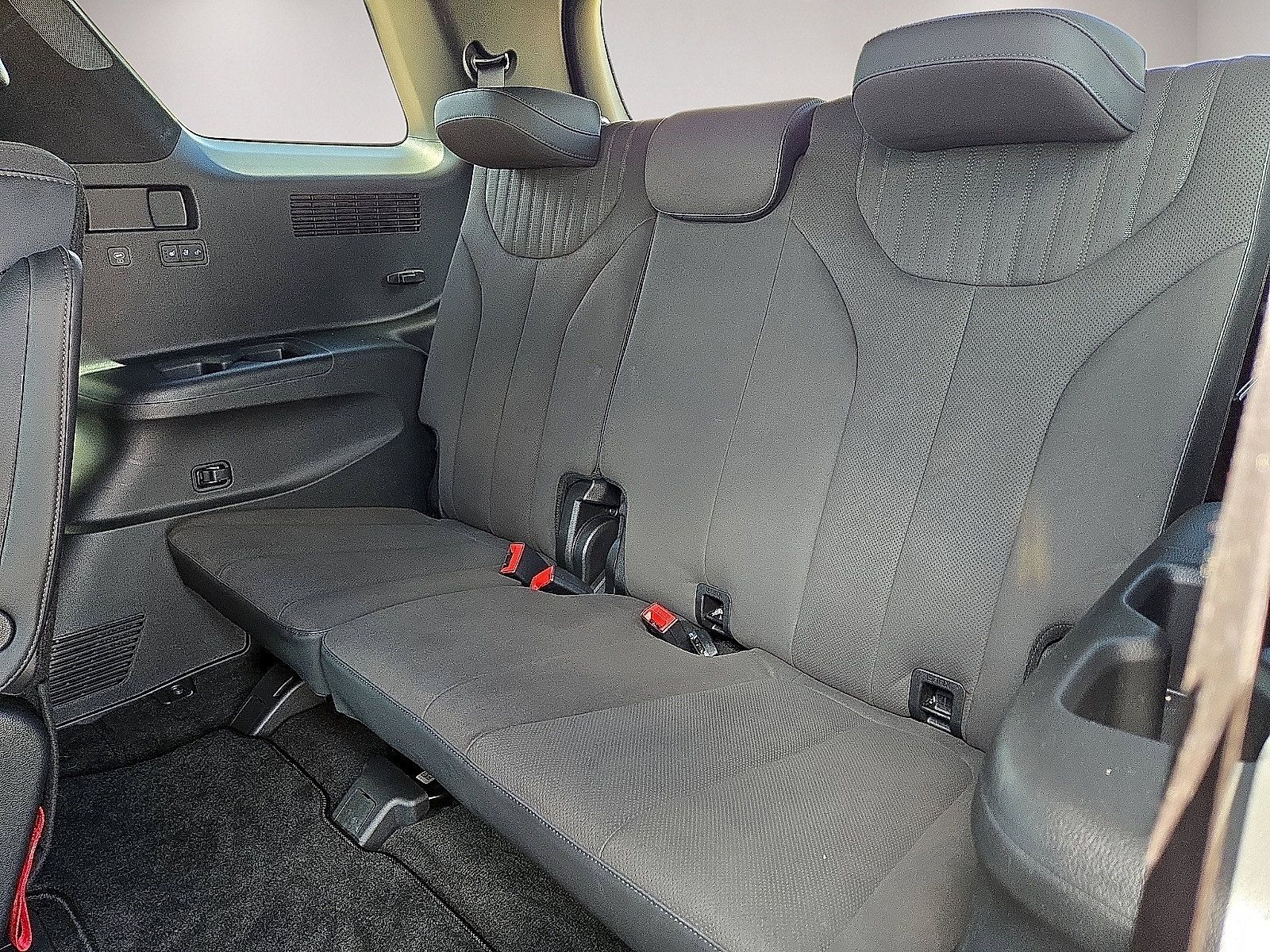 Used 2025 Hyundai Palisade Calligraphy AWD/4WD image 15