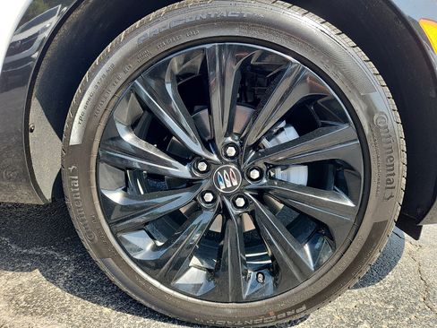 Used 2026 Buick Envista Sport Touring w/ Convenience I Package FWD image 8