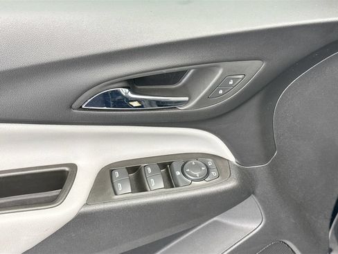 Used 2023 Chevrolet Equinox LS FWD image 21