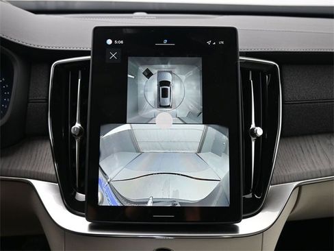 New 2026 Volvo XC90 B6 Ultra image 21
