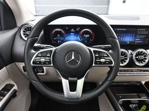 Used 2022 Mercedes-Benz GLA 250 4MATIC w/ Premium Package Lite image 29