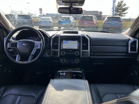 Used 2019 Ford Expedition Max Platinum image 23