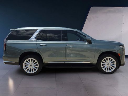 Used 2024 Cadillac Escalade Luxury RWD image 6